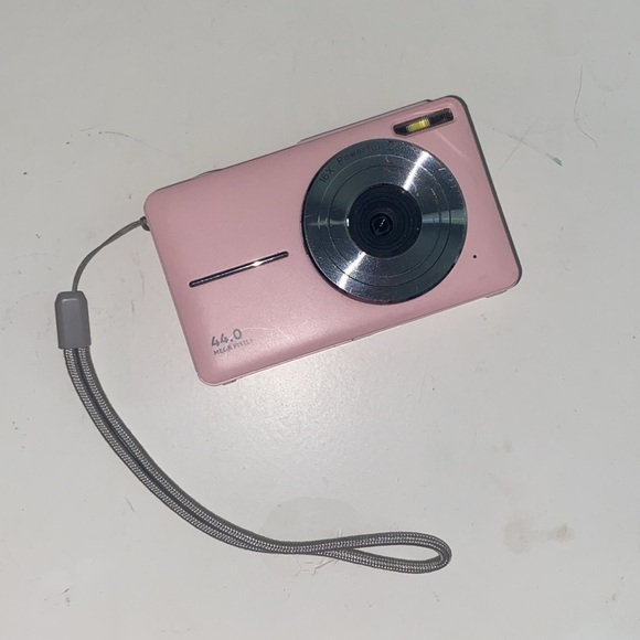 Digital Camera, FHD 1080P Camera with 16X Zoom Anti Shake like-new - Picture 5 of 6